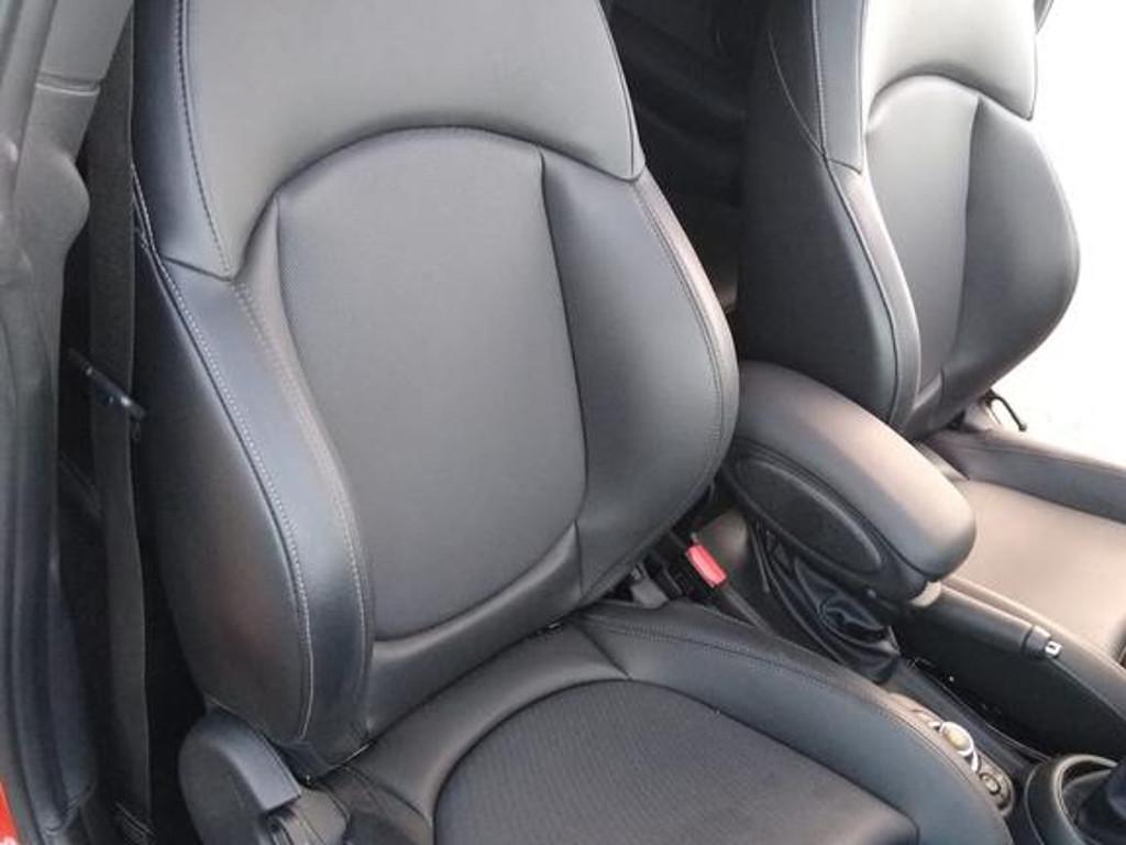 Mini Cooper COOPER Mini CooperSportNaviLedLederGarantie