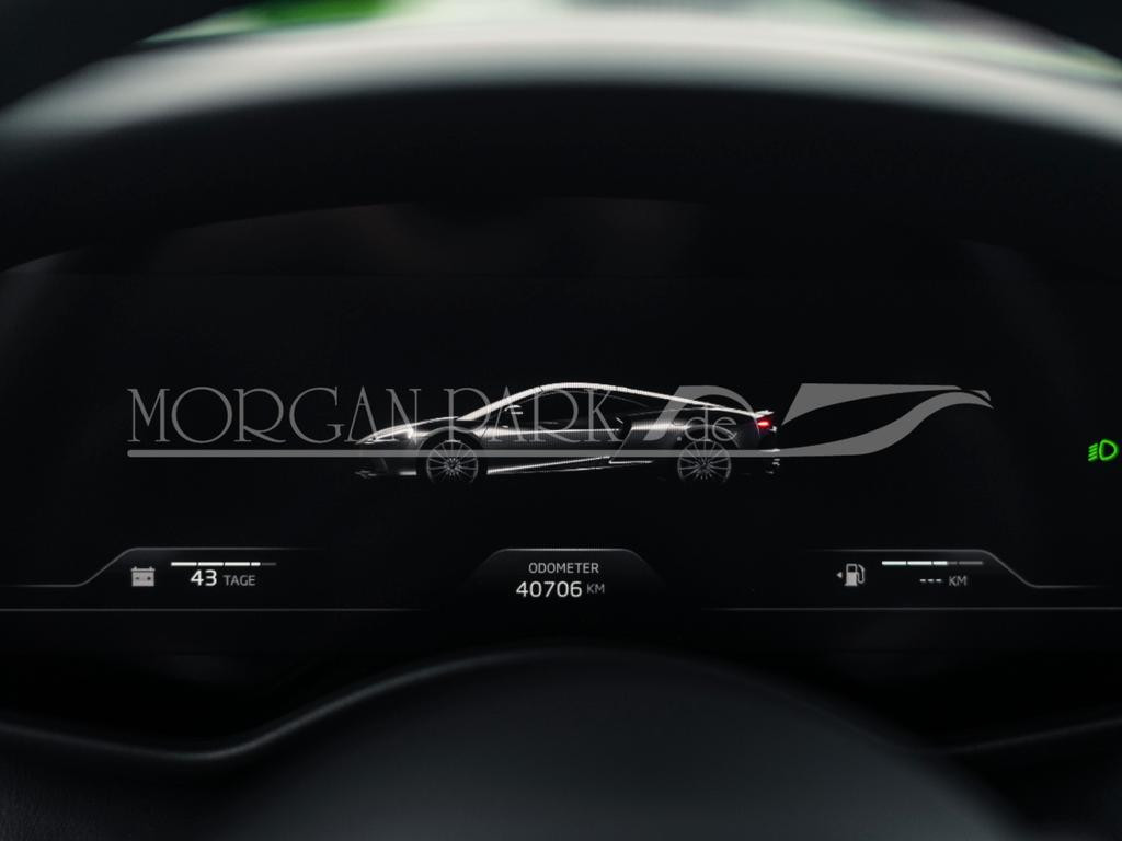 McLaren GT