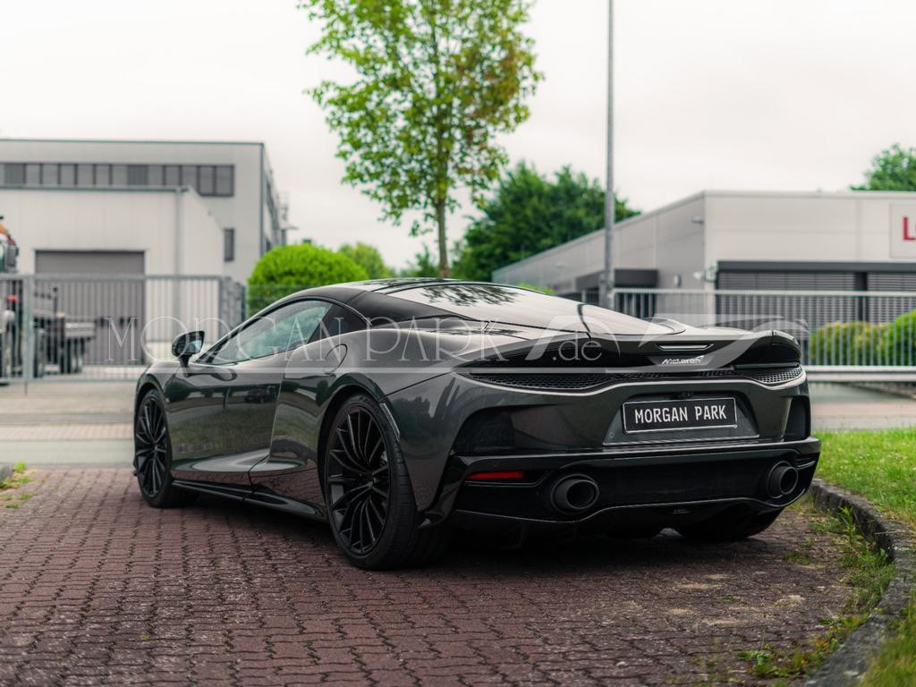 McLaren GT