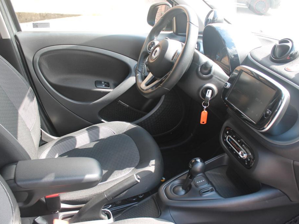 Smart EQ forfour