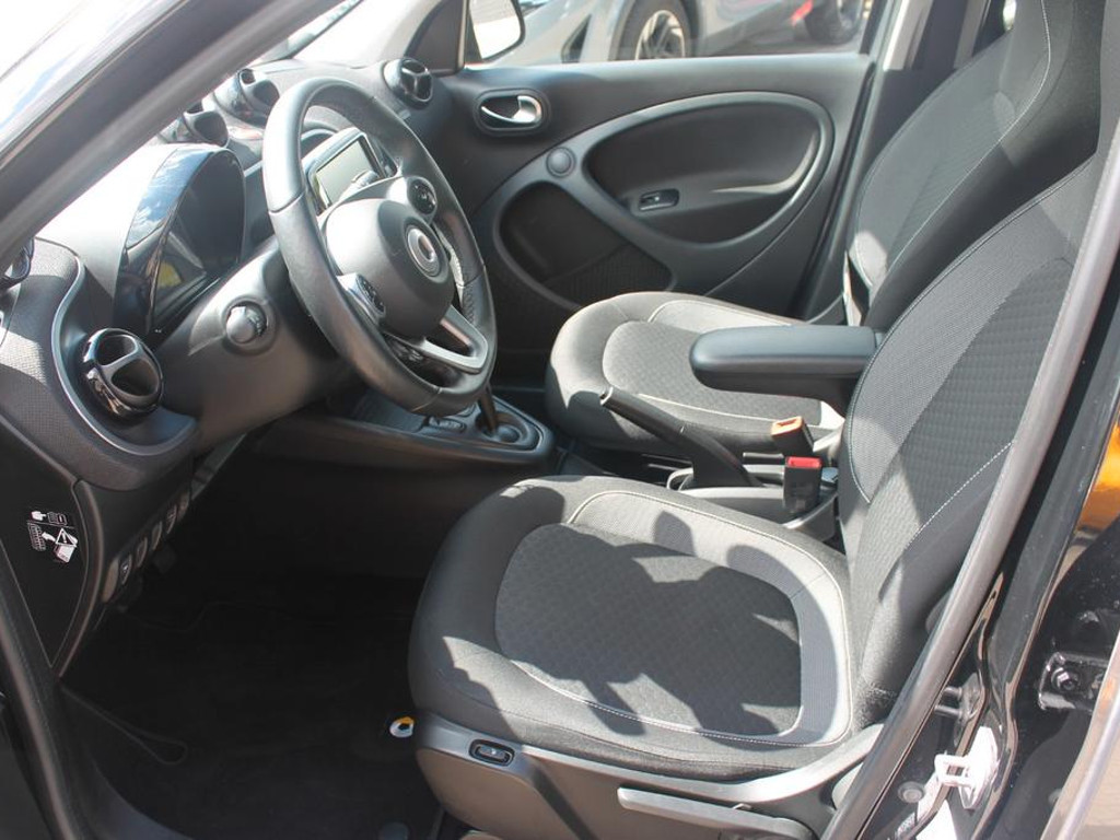 Smart EQ forfour