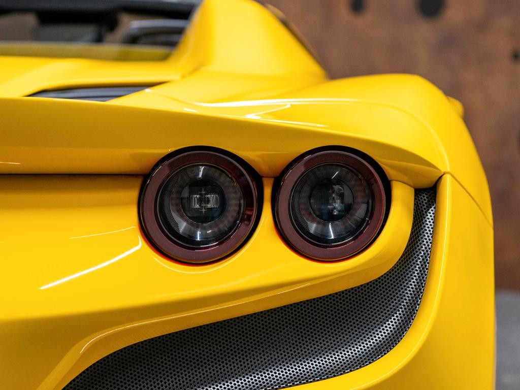 Ferrari F8