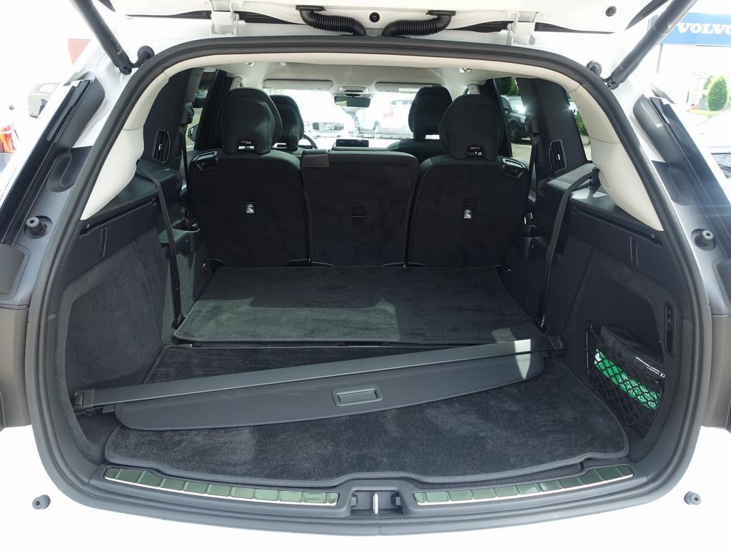 Volvo EX90
