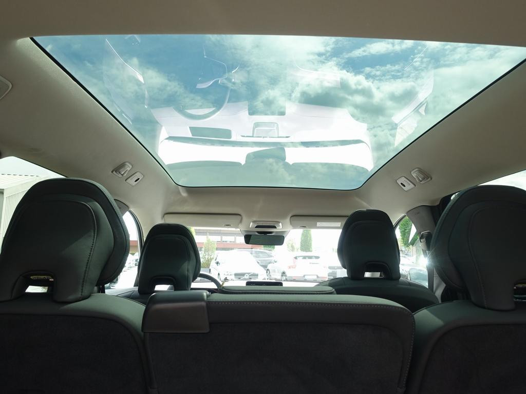 Volvo EX90