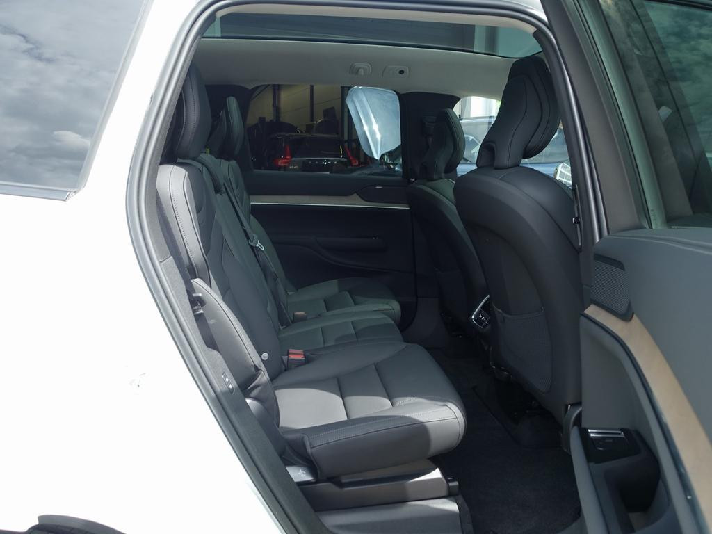 Volvo EX90