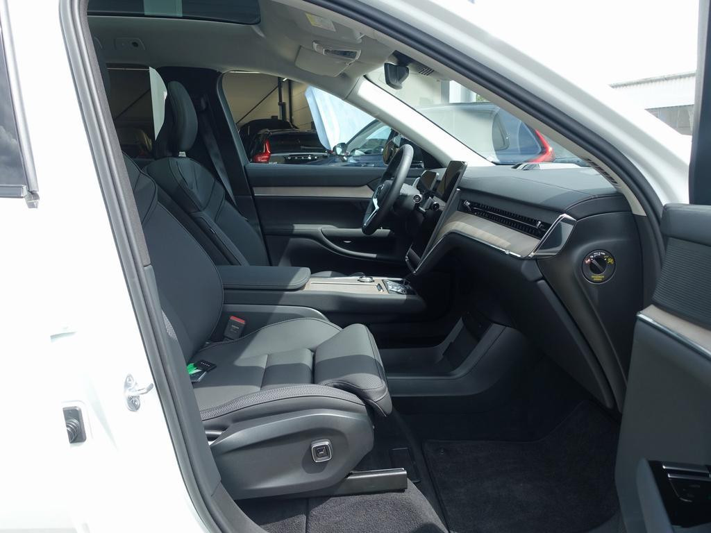 Volvo EX90