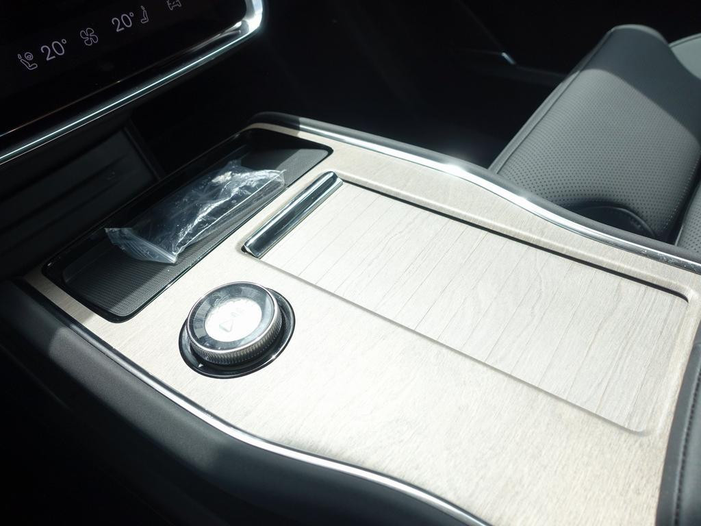 Volvo EX90