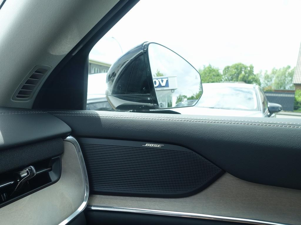 Volvo EX90