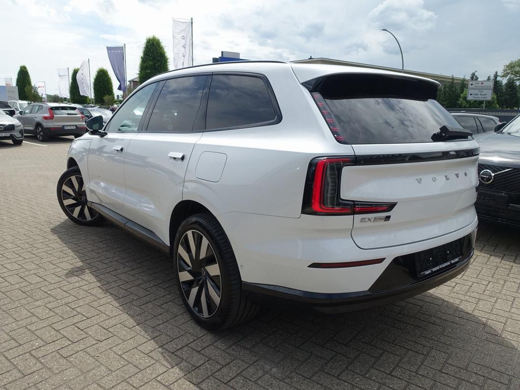 Volvo EX90