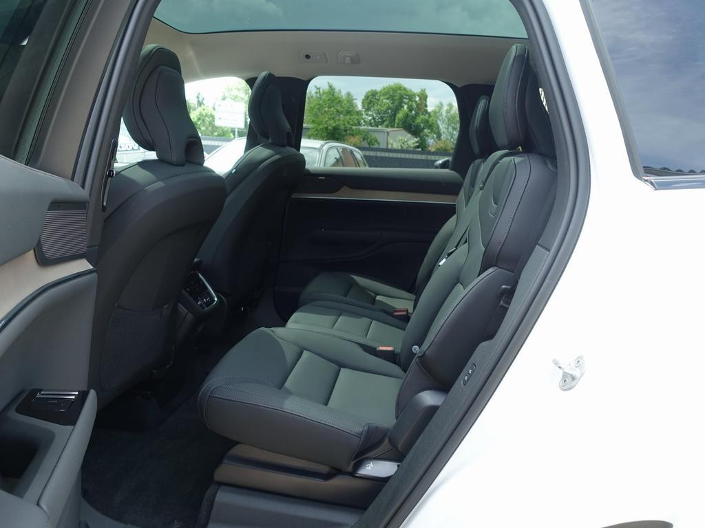 Volvo EX90