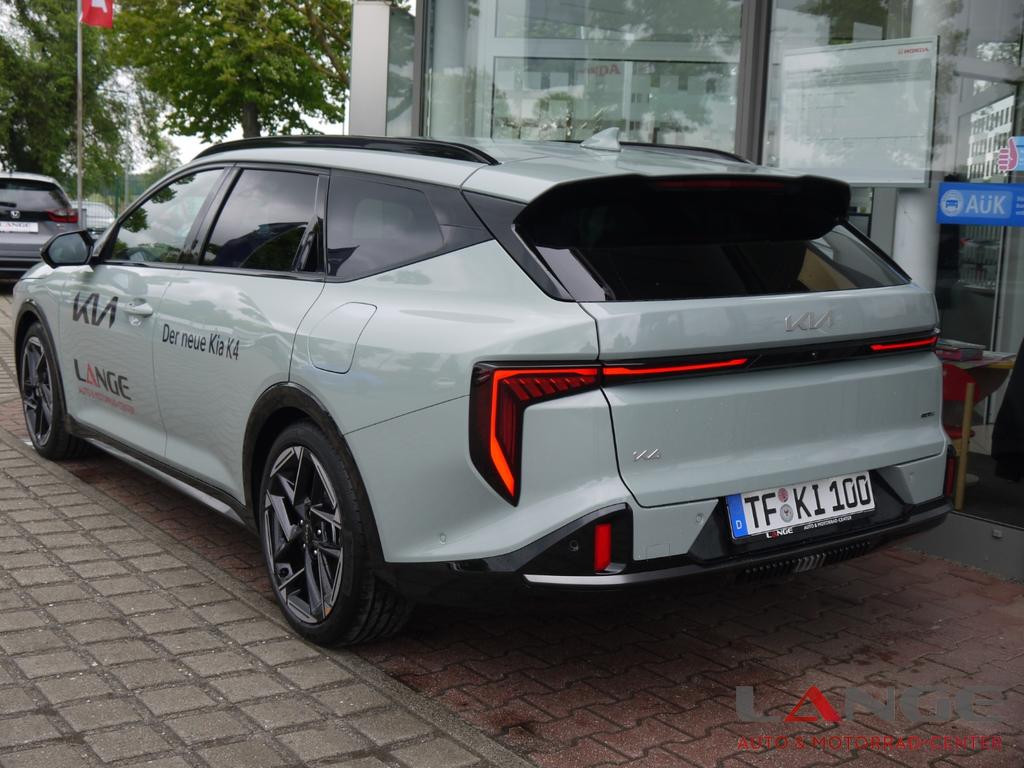Kia K4