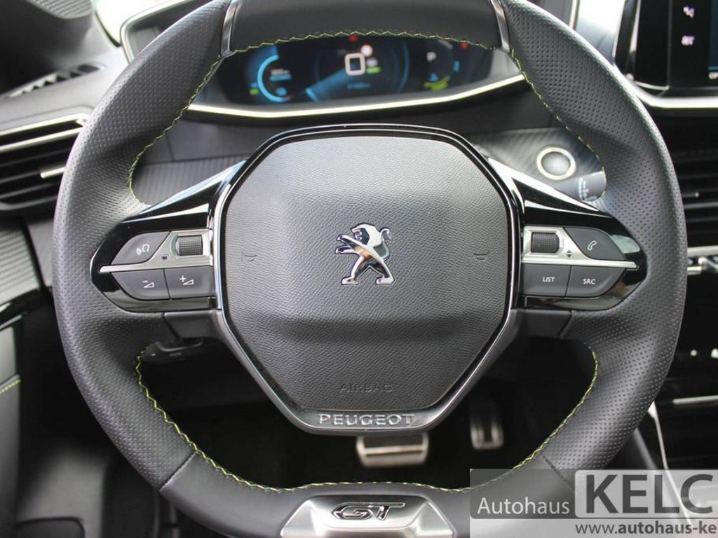 Peugeot e-208
