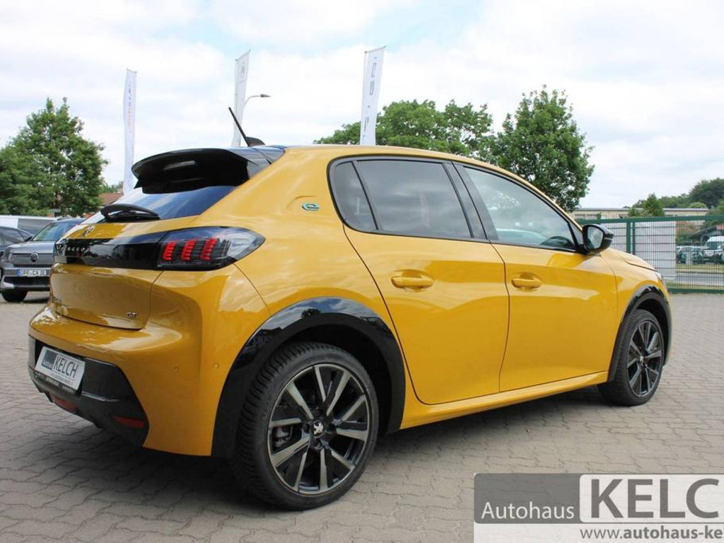Peugeot e-208