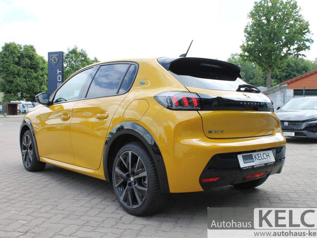 Peugeot e-208