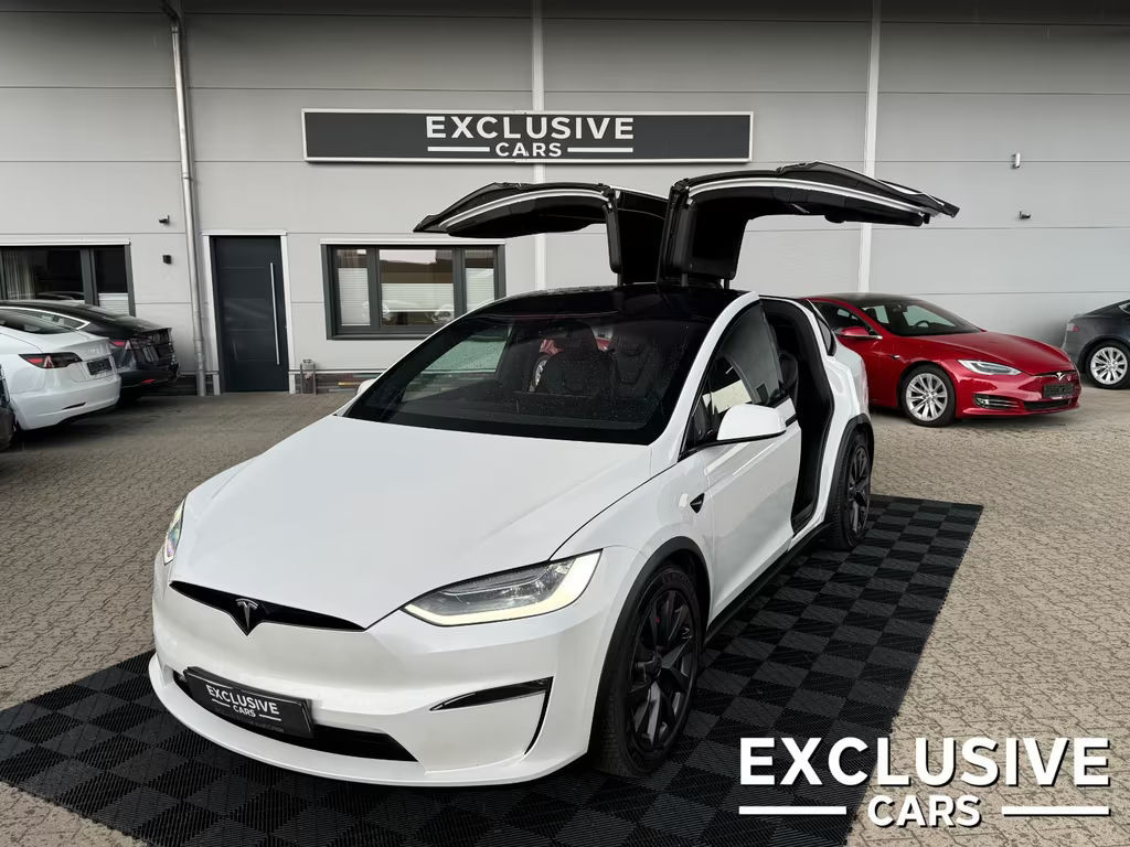 Tesla Model X Plaid