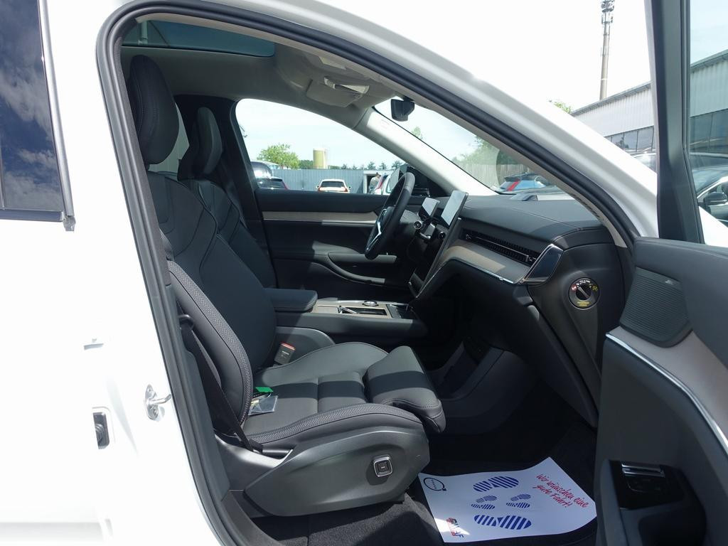 Volvo EX90