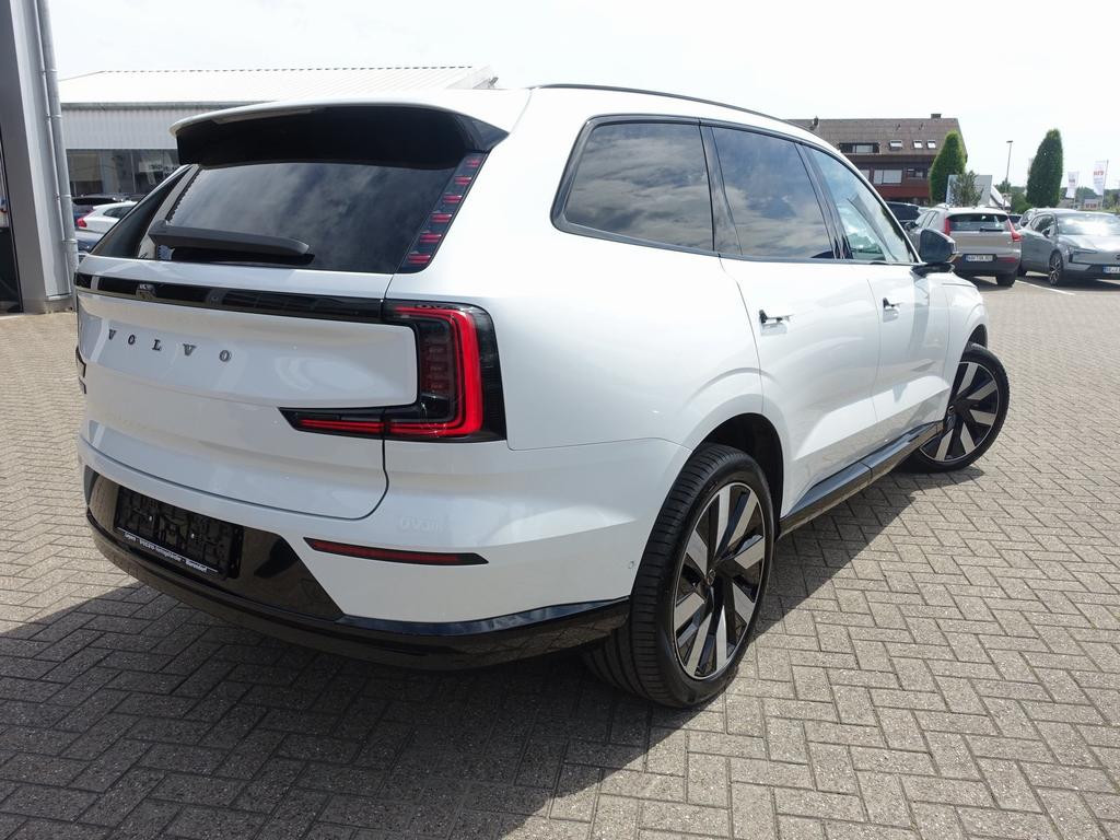 Volvo EX90