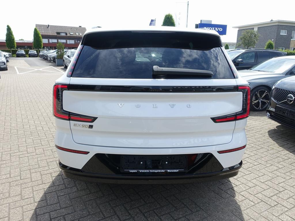 Volvo EX90