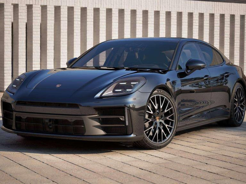 Porsche Panamera 4