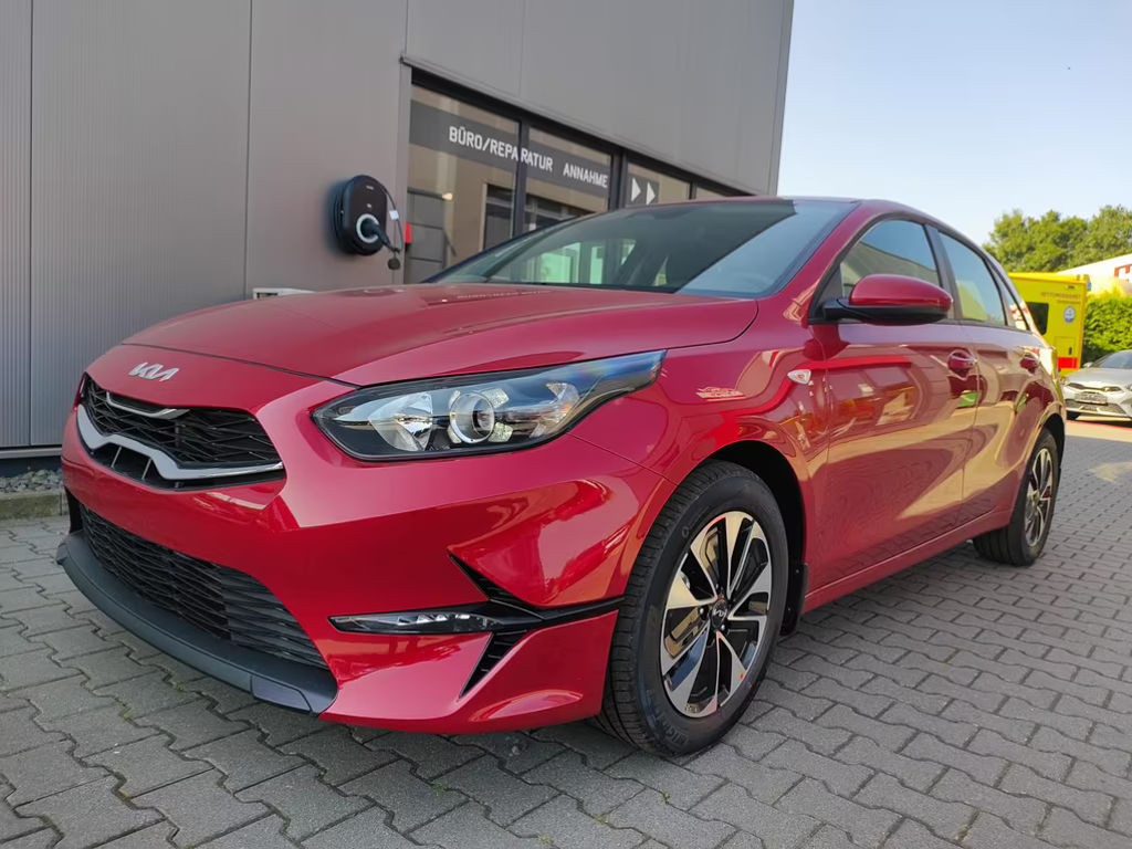 Kia Ceed Ceed 1.5 Silver *Shzg*Lhzg*PDC*Cam*16Zoll*Navi