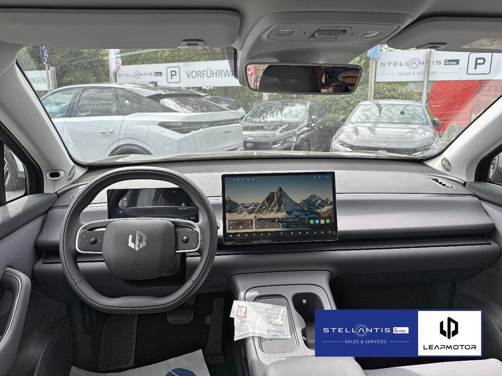 Leapmotor C10