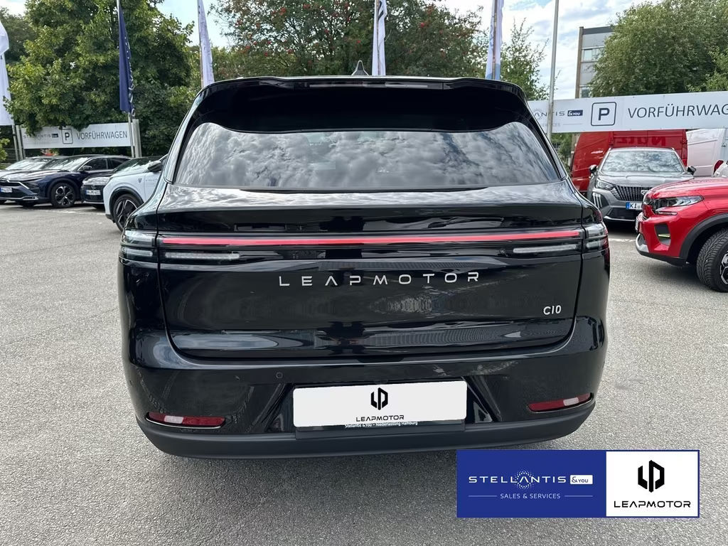 Leapmotor C10