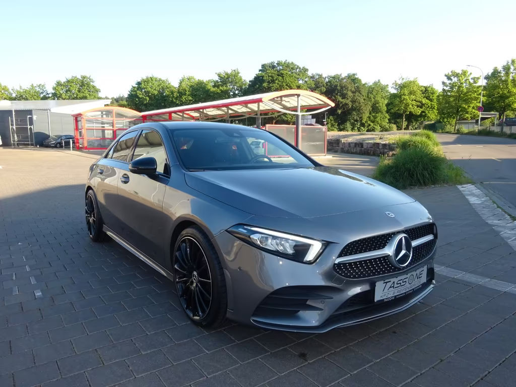 Mercedes-Benz A-Klasse A 250 AMG Line