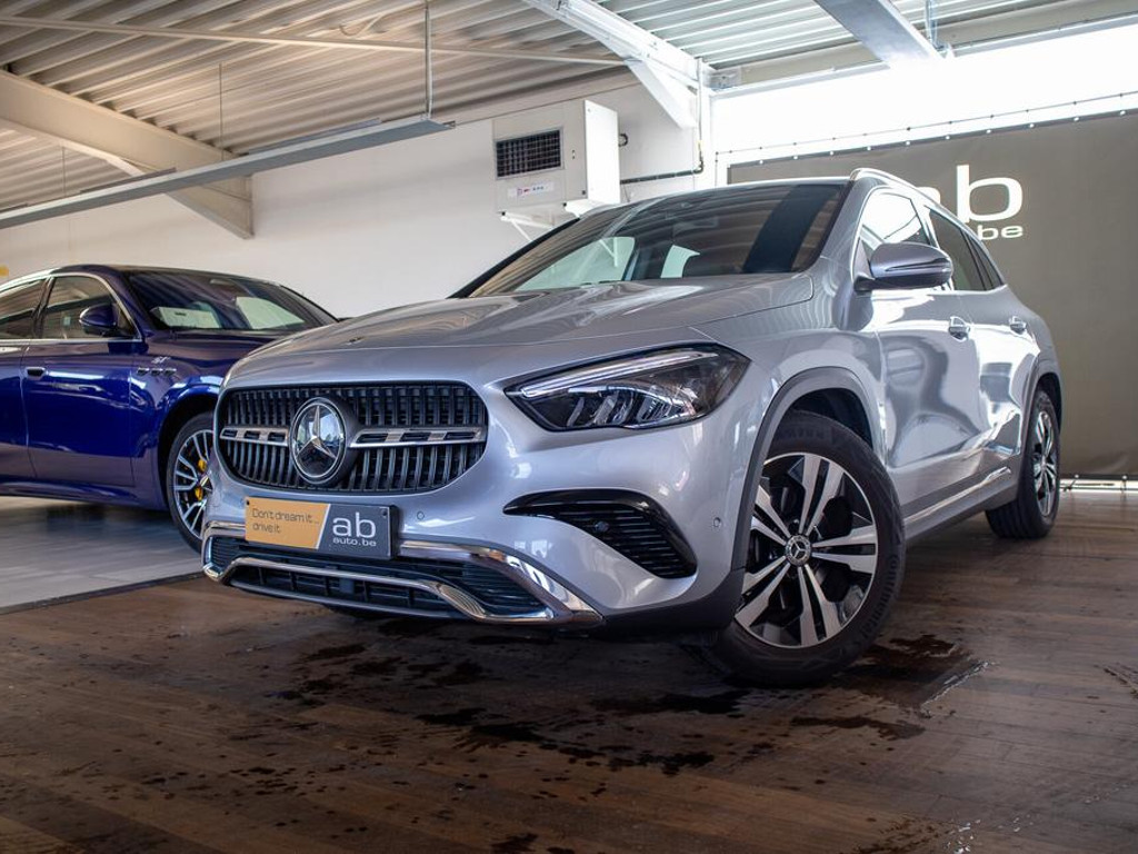 Mercedes-Benz GLA-Klasse GLA 180 STAREDITION, APPLE/ANDROID, CAMERA, LED