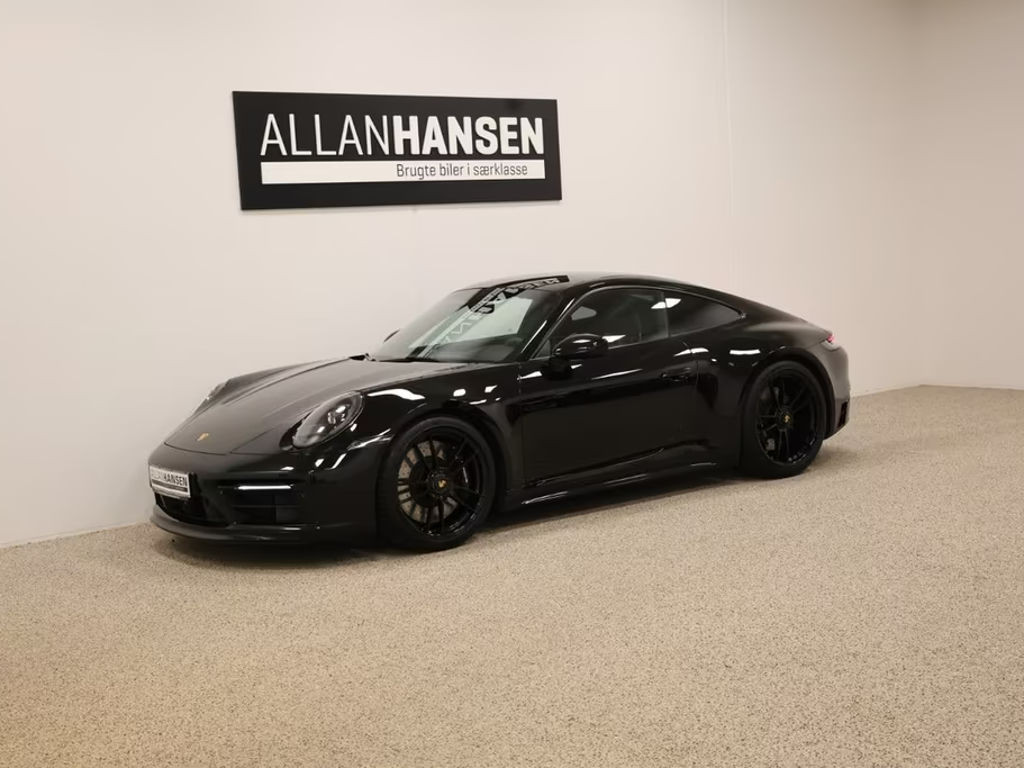 Porsche 911 GTS 4 Carrera