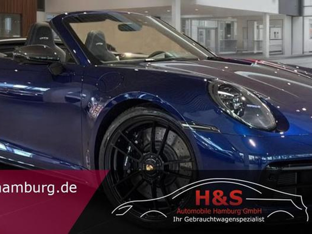 Porsche 911 GTS Carrera Cabriolet