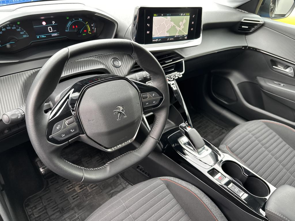 Peugeot e-208