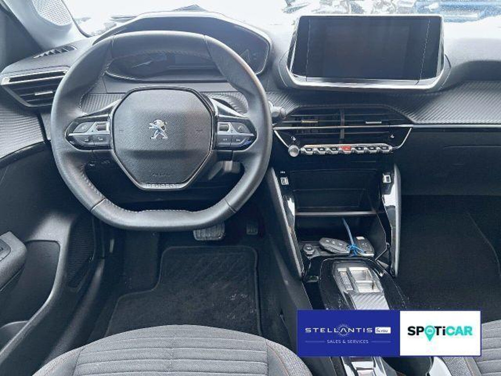 Peugeot e-208