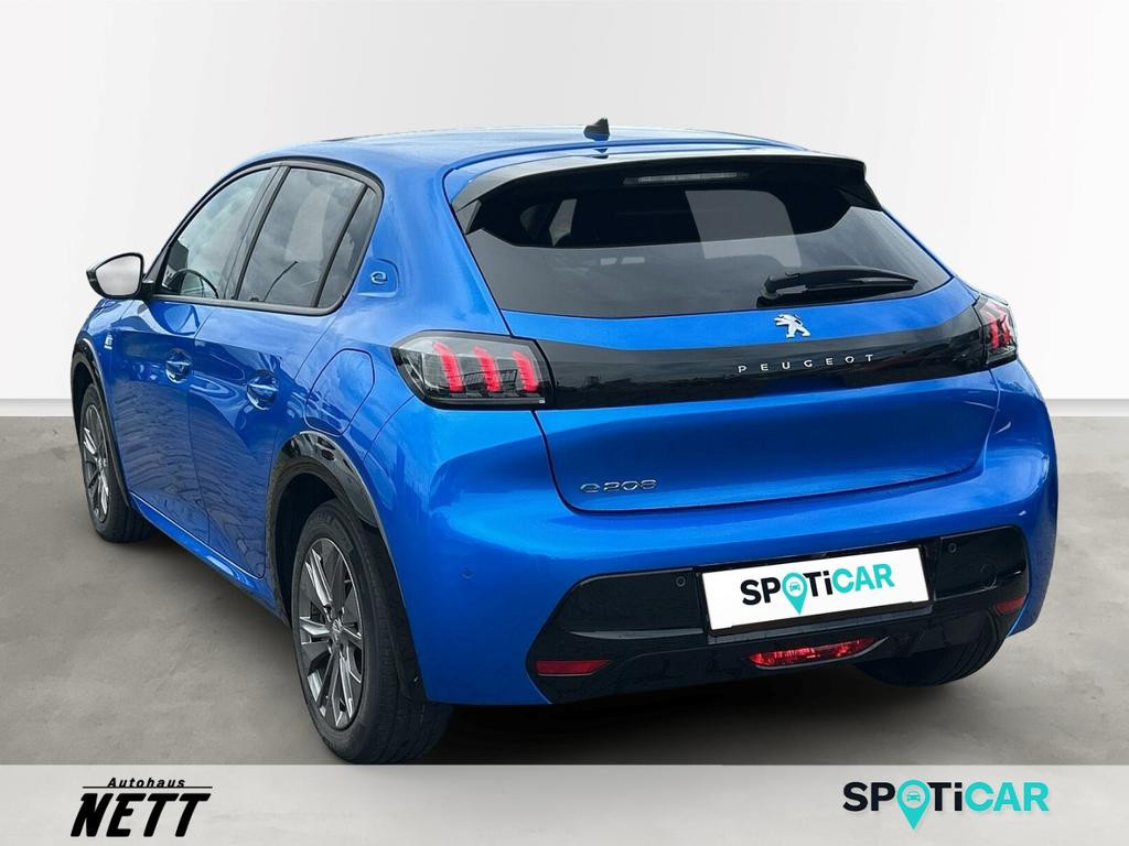 Peugeot e-208