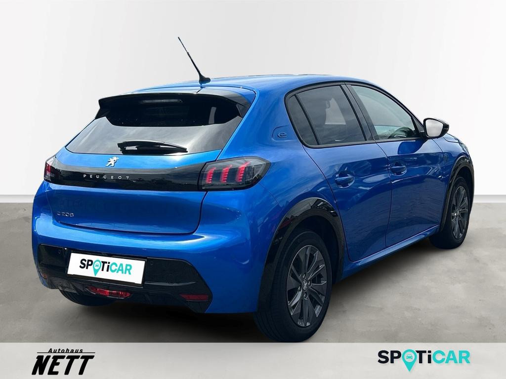 Peugeot e-208