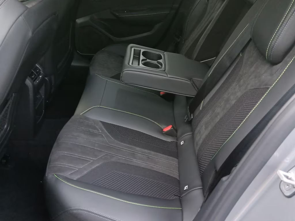 Peugeot e-308