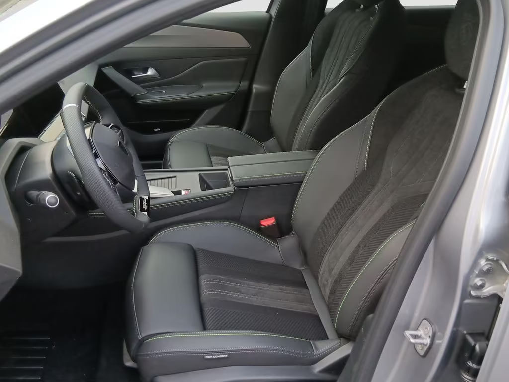 Peugeot e-308