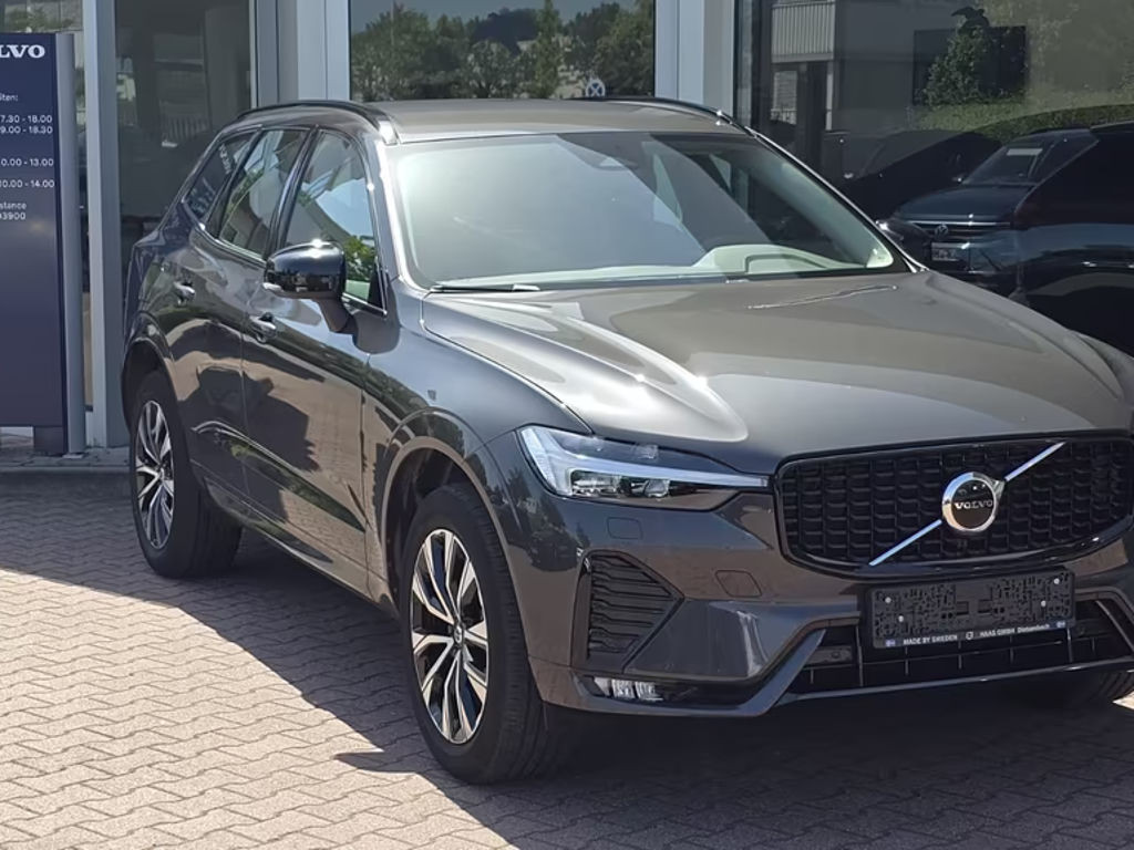 Volvo XC60 Plus Dark