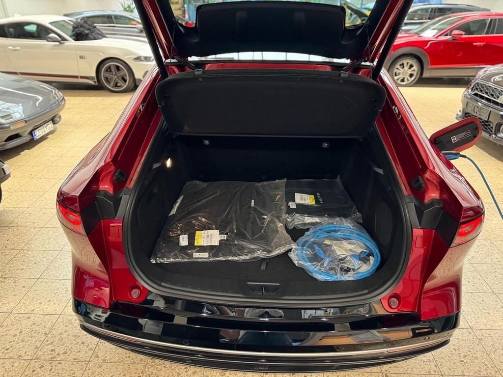 Mazda 6e
