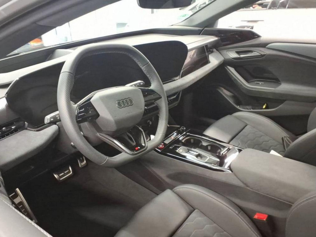 Audi S6 e-tron