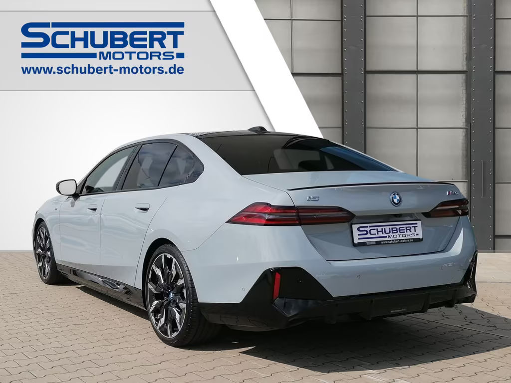 BMW i5