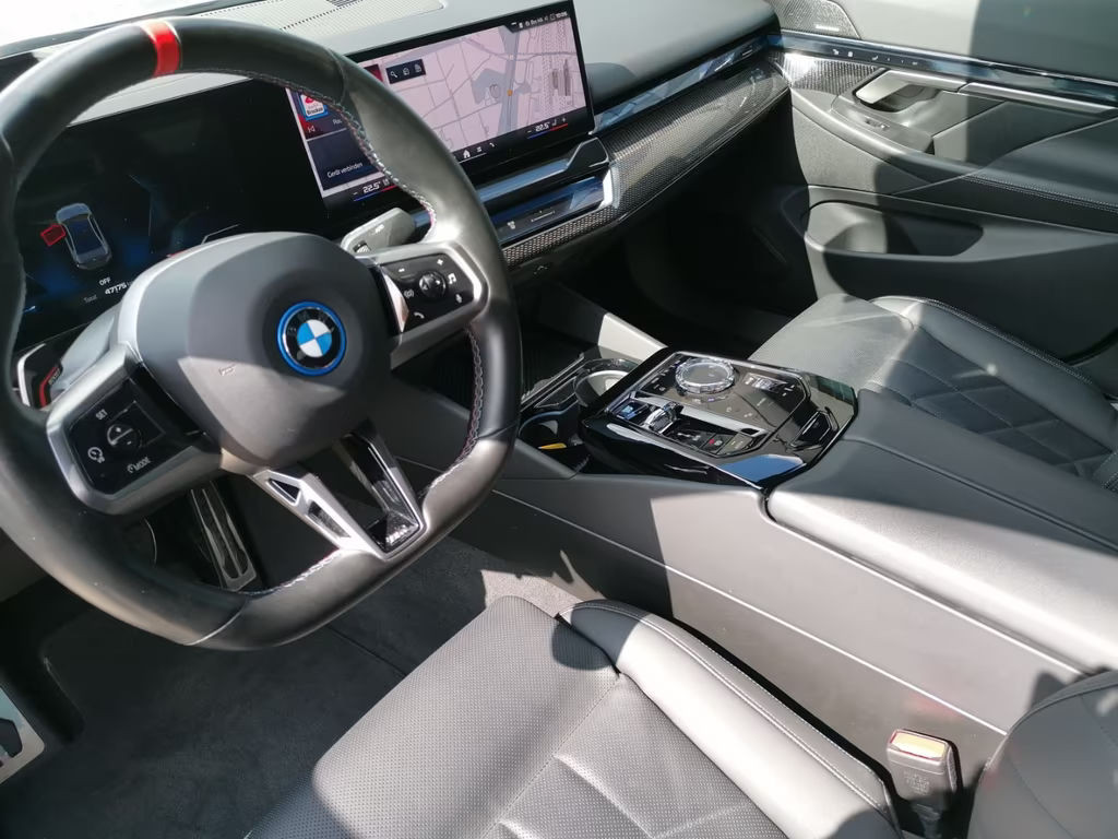 BMW i5