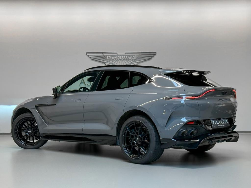 Aston Martin DBX