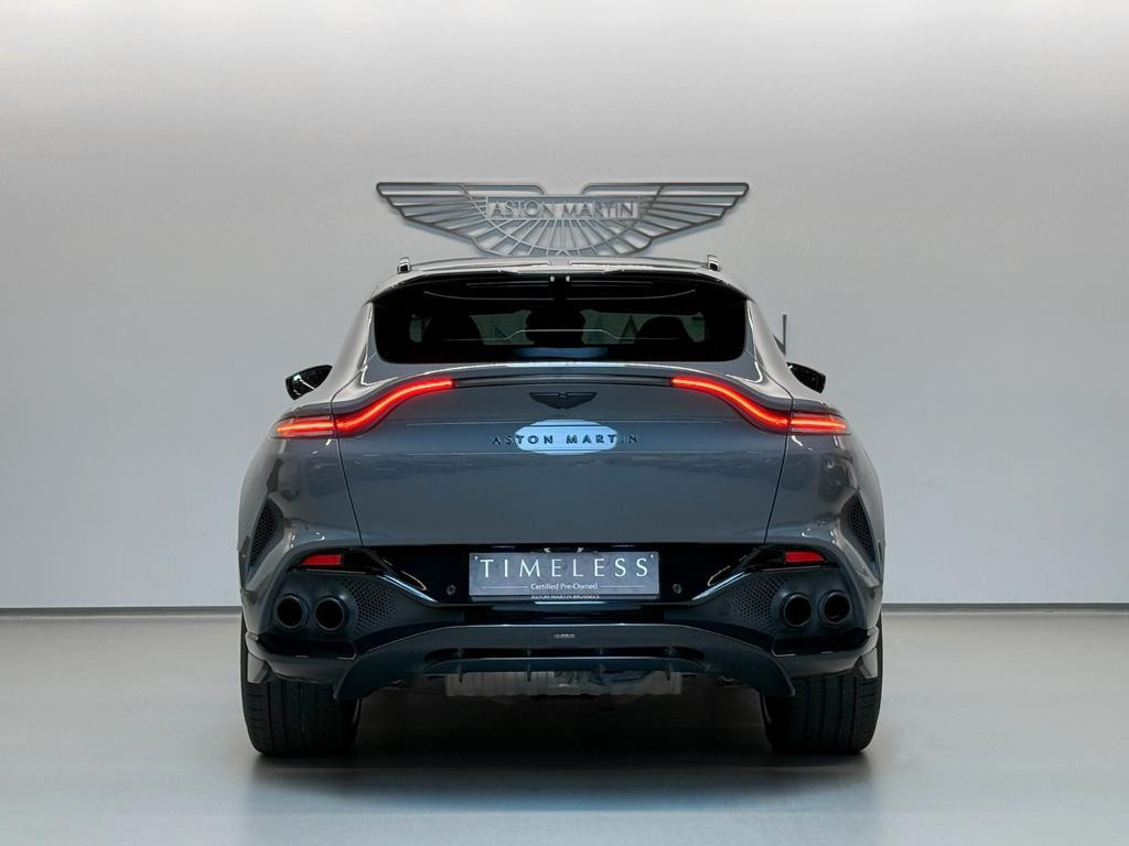 Aston Martin DBX