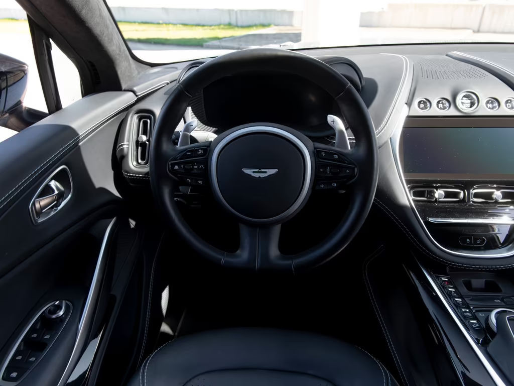 Aston Martin DBX