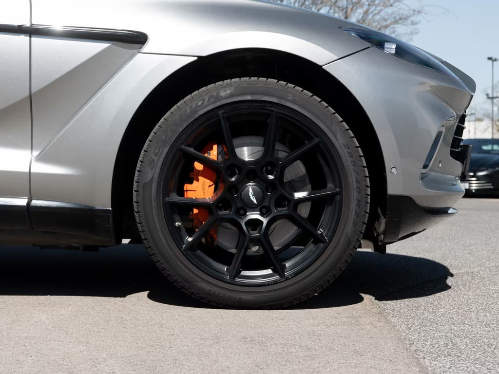 Aston Martin DBX