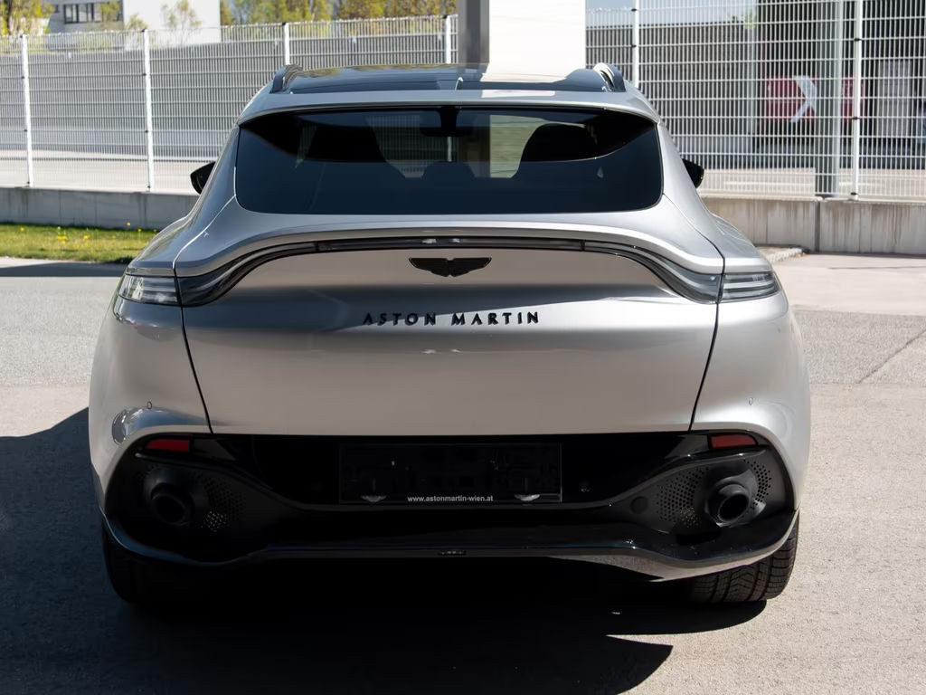 Aston Martin DBX