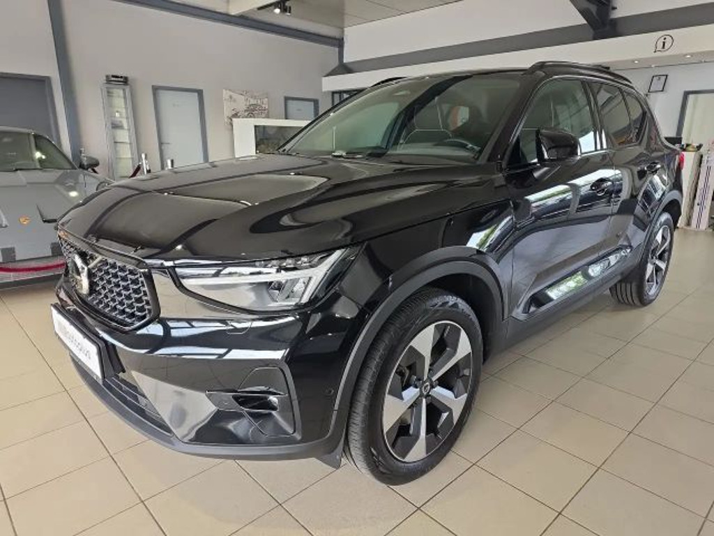 Volvo XC40 AWD Ultimate Dark