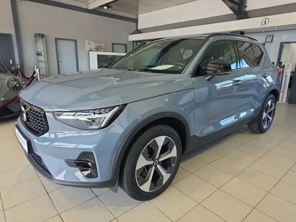 Volvo XC40 AWD Ultimate Dark