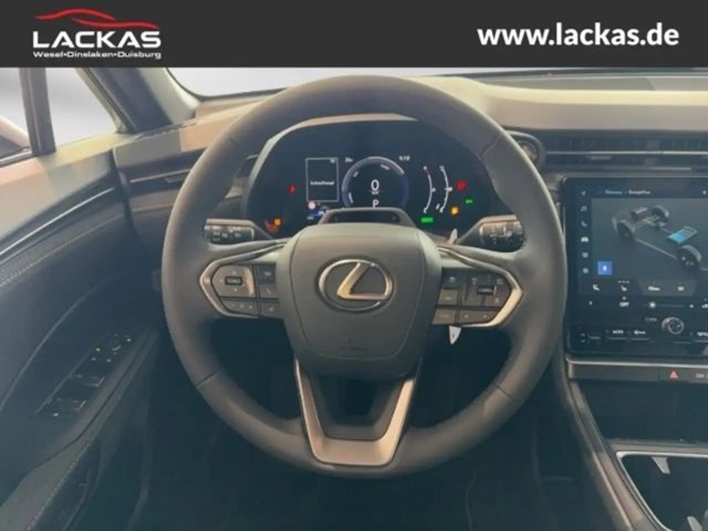Lexus LBX