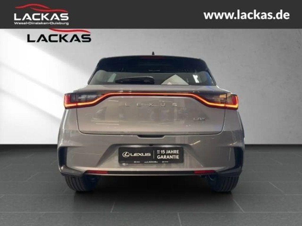Lexus LBX